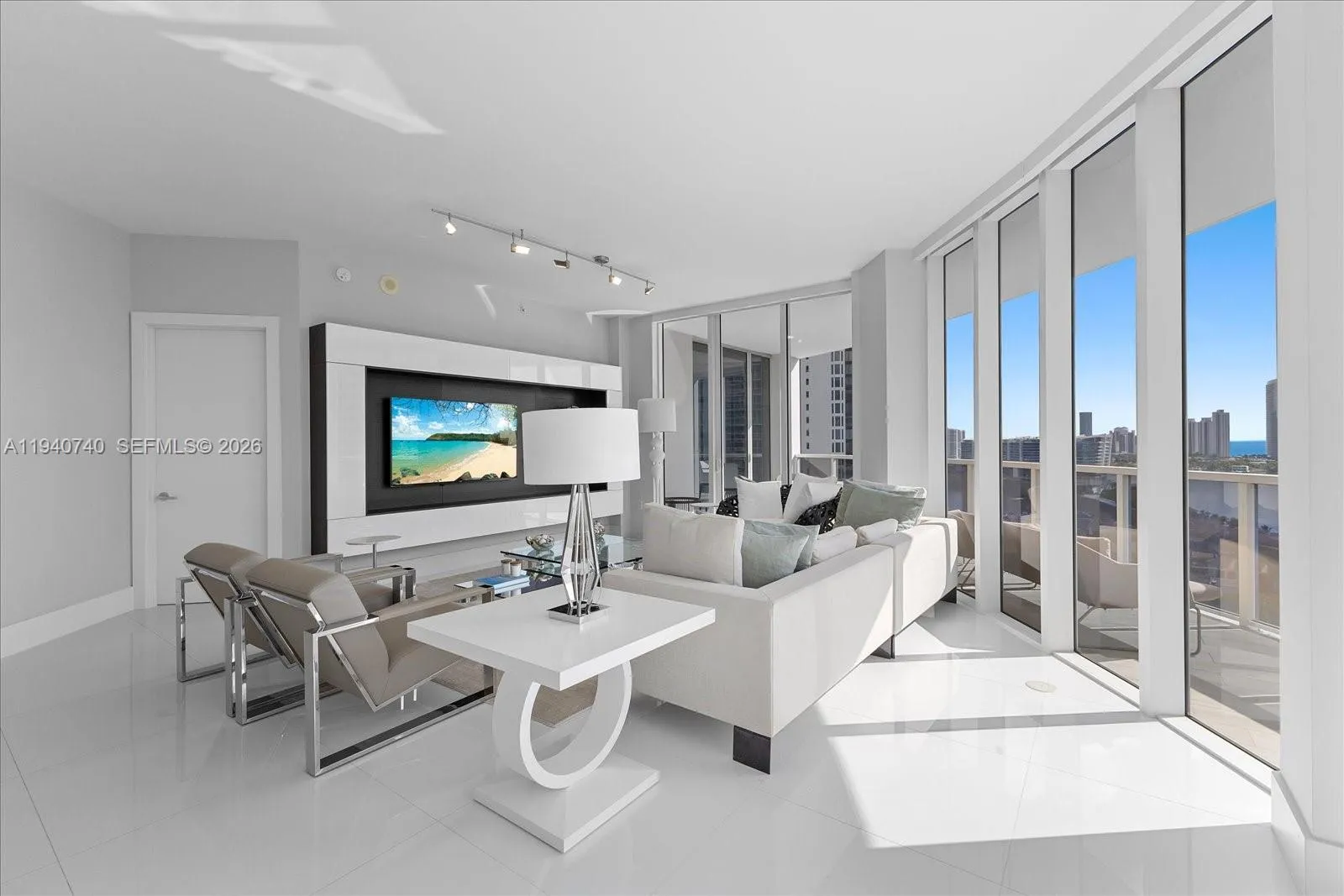 4100 Island Blvd # 1702, Aventura FL 33160