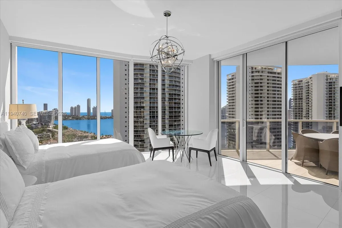 4100 Island Blvd # 1702, Aventura FL 33160