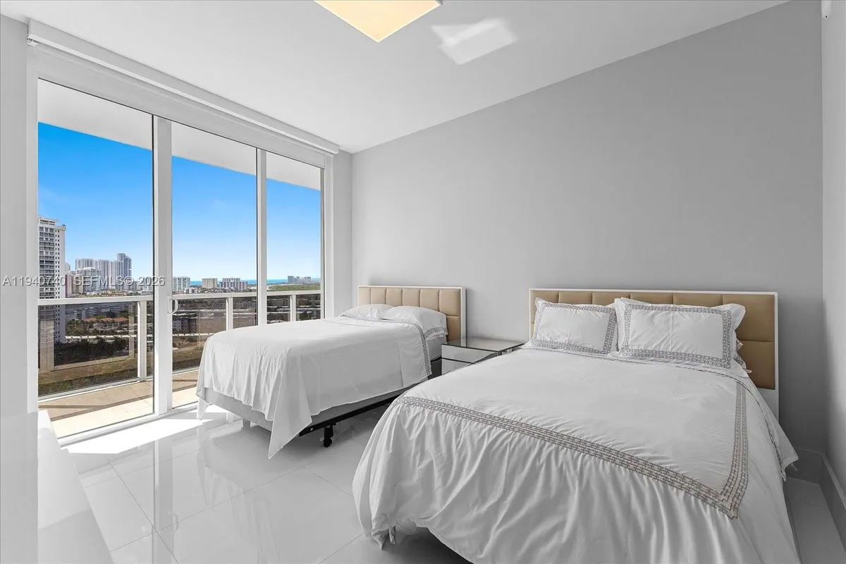 4100 Island Blvd # 1702, Aventura FL 33160