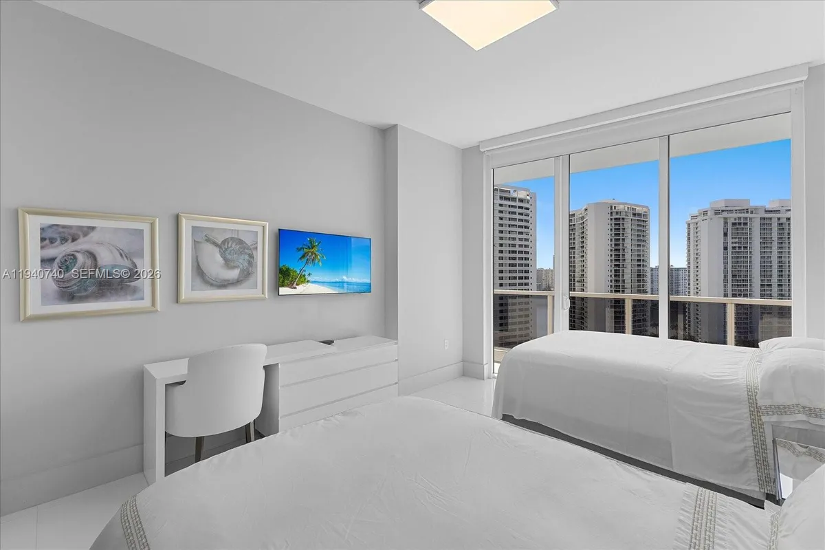 4100 Island Blvd # 1702, Aventura FL 33160