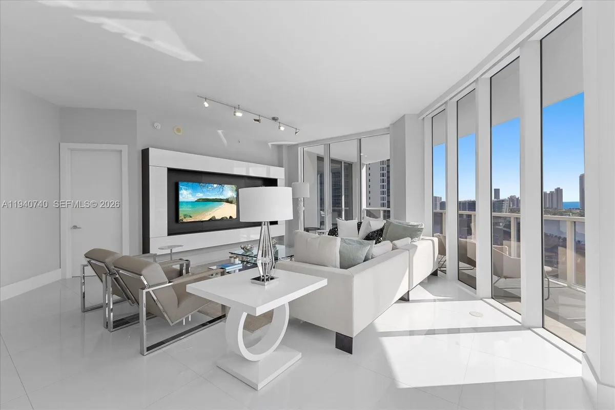 4100 Island Blvd # 1702, Aventura FL 33160