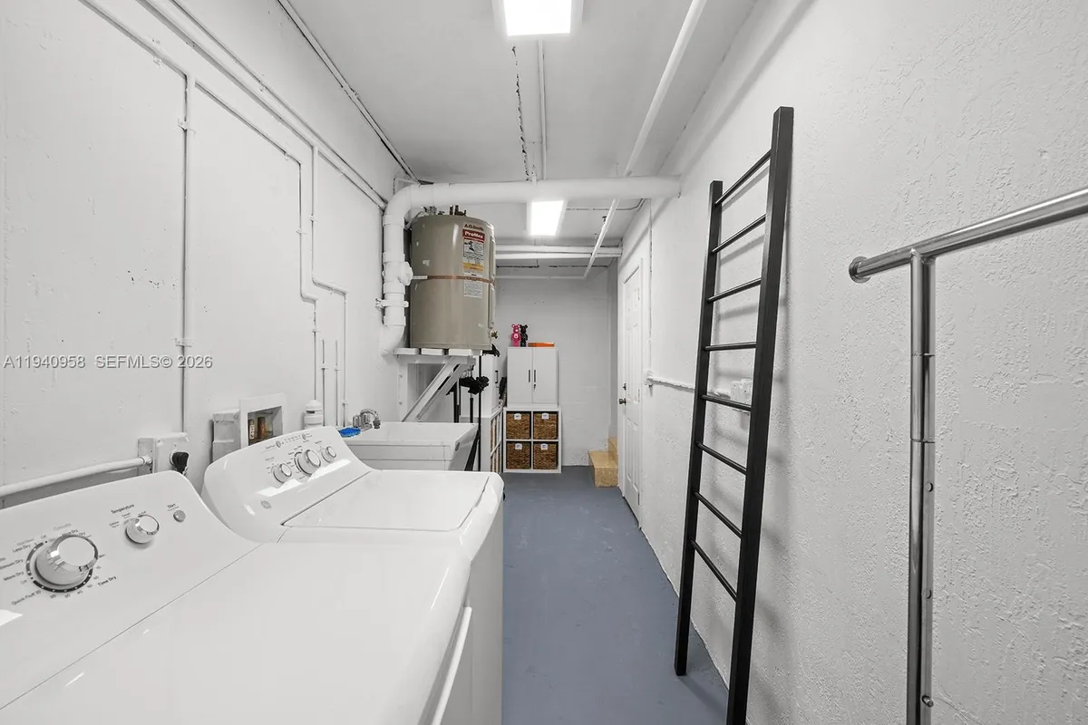 5864 SW 74th Ter # G, South Miami FL 33143