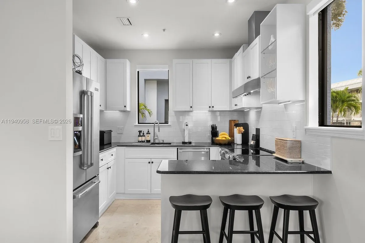 5864 SW 74th Ter # G, South Miami FL 33143