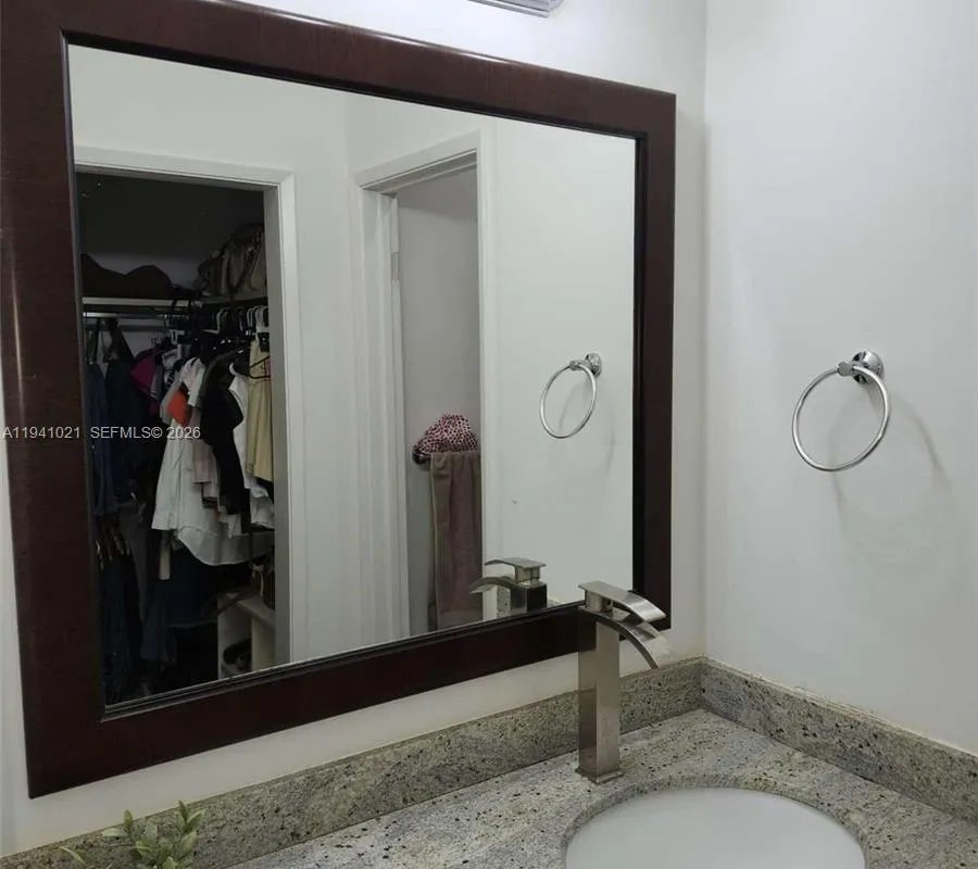 9195 Fontainebleau Blvd # 6, Miami FL 33172