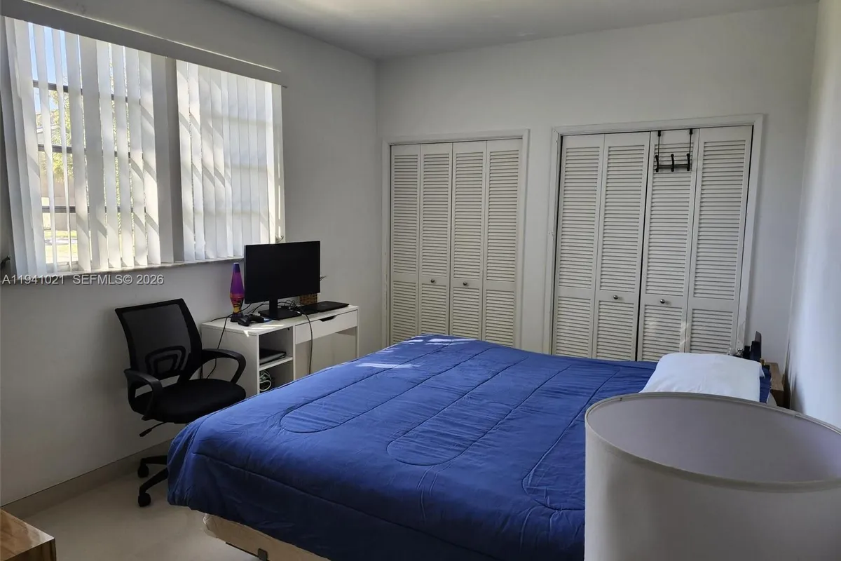 9195 Fontainebleau Blvd # 6, Miami FL 33172