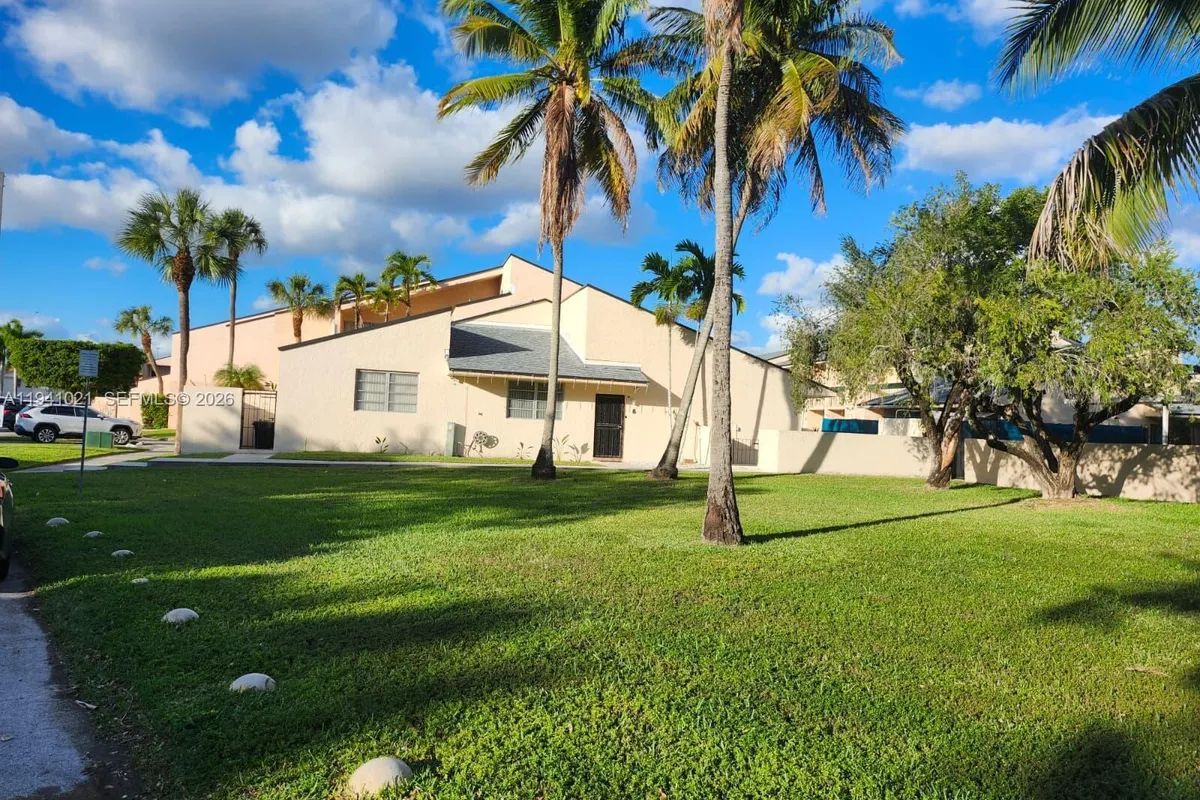 9195 Fontainebleau Blvd # 6, Miami FL 33172