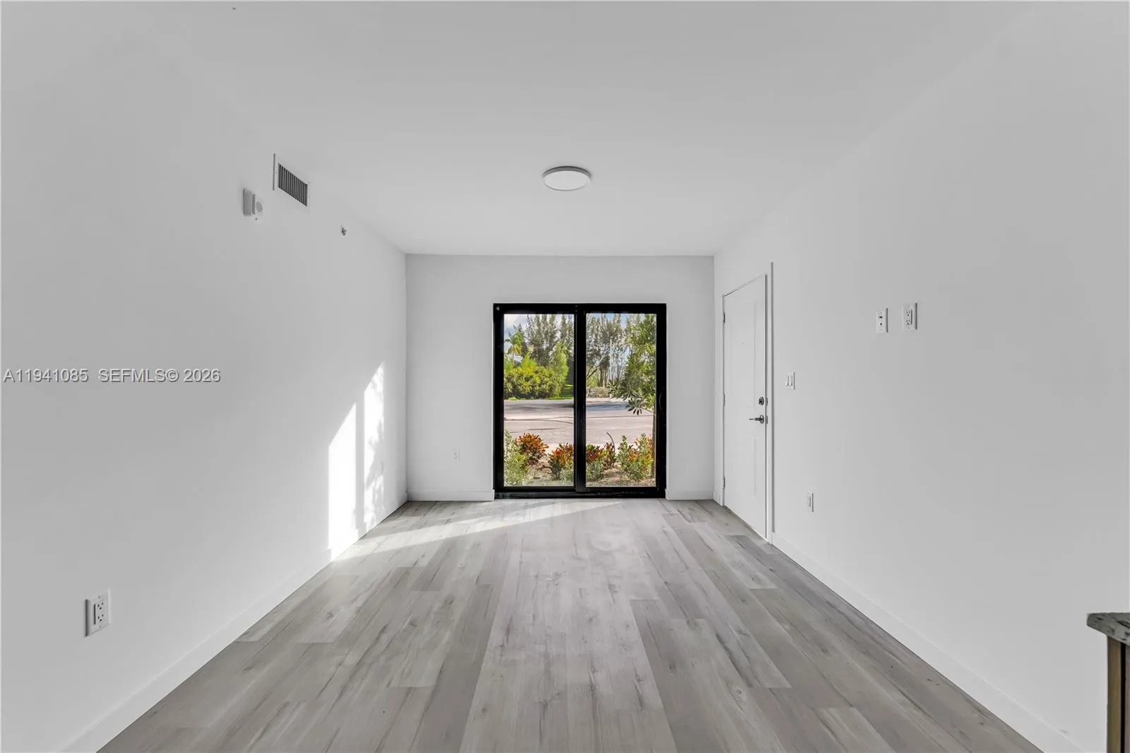 175 NW 160TH ST # 118, North Miami Beach FL 33169