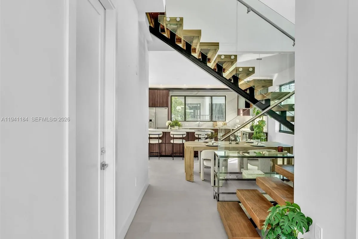 4656 SW 32nd Ave # B1, Dania Beach FL 33312