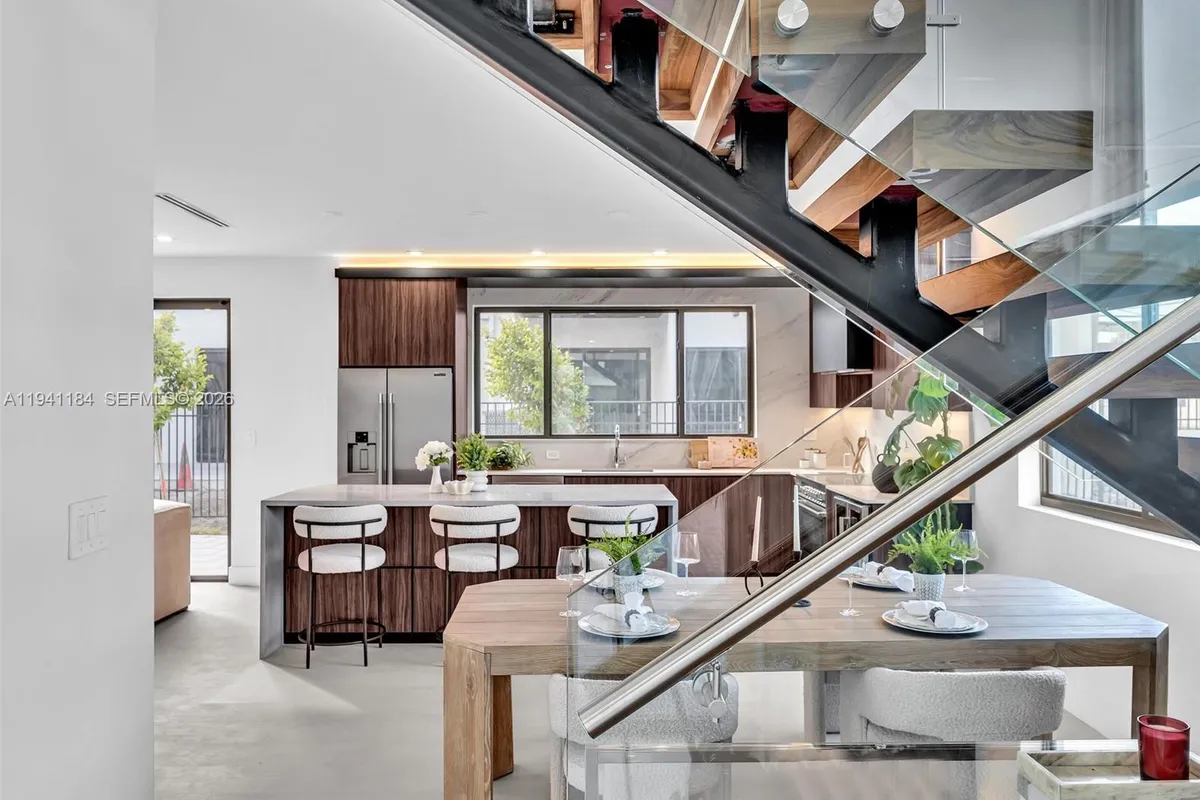 4656 SW 32nd Ave # B1, Dania Beach FL 33312