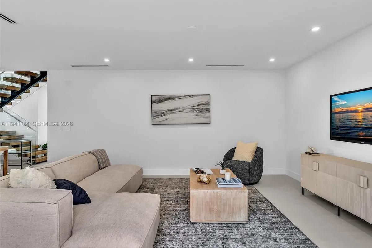 4656 SW 32nd Ave # B1, Dania Beach FL 33312