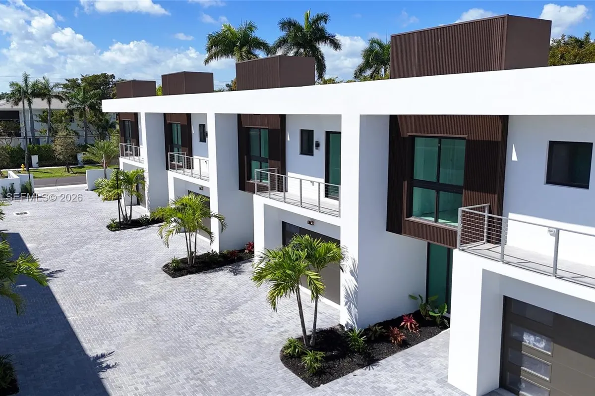 4656 SW 32nd Ave # B1, Dania Beach FL 33312