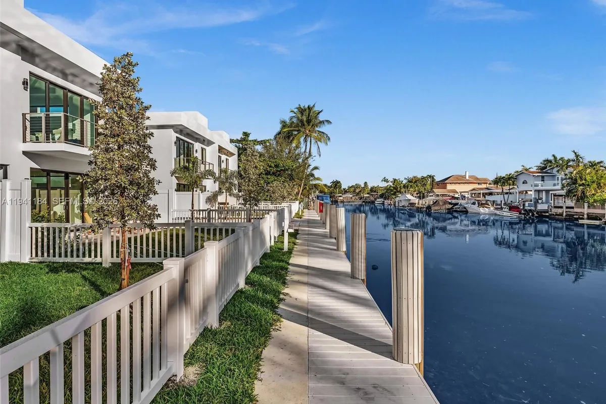 4656 SW 32nd Ave # B1, Dania Beach FL 33312