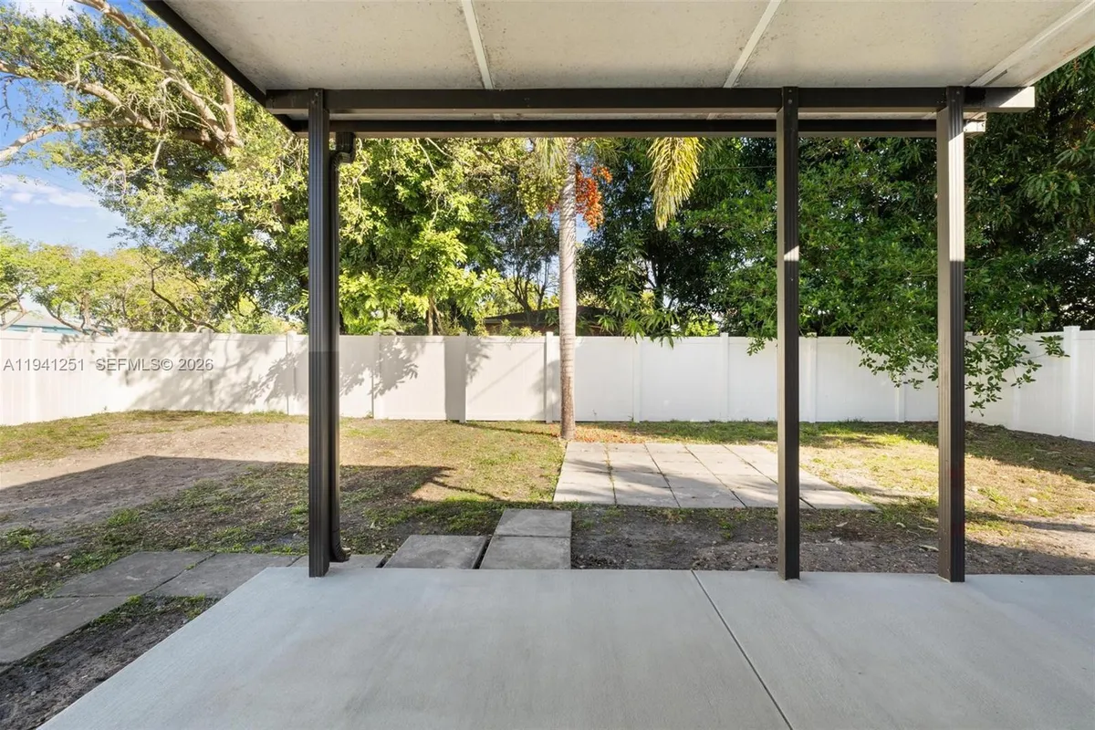 201 NE 169th St, North Miami Beach FL 33162