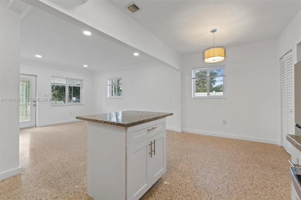 201 NE 169th St, North Miami Beach FL 33162