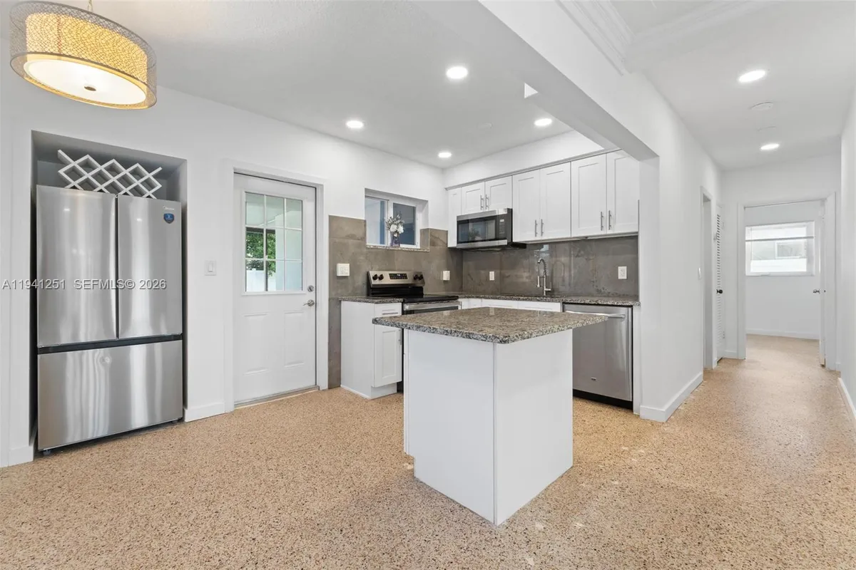 201 NE 169th St, North Miami Beach FL 33162