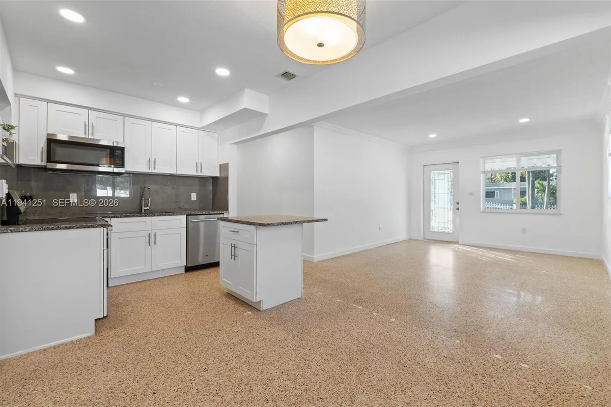 201 NE 169th St, North Miami Beach FL 33162