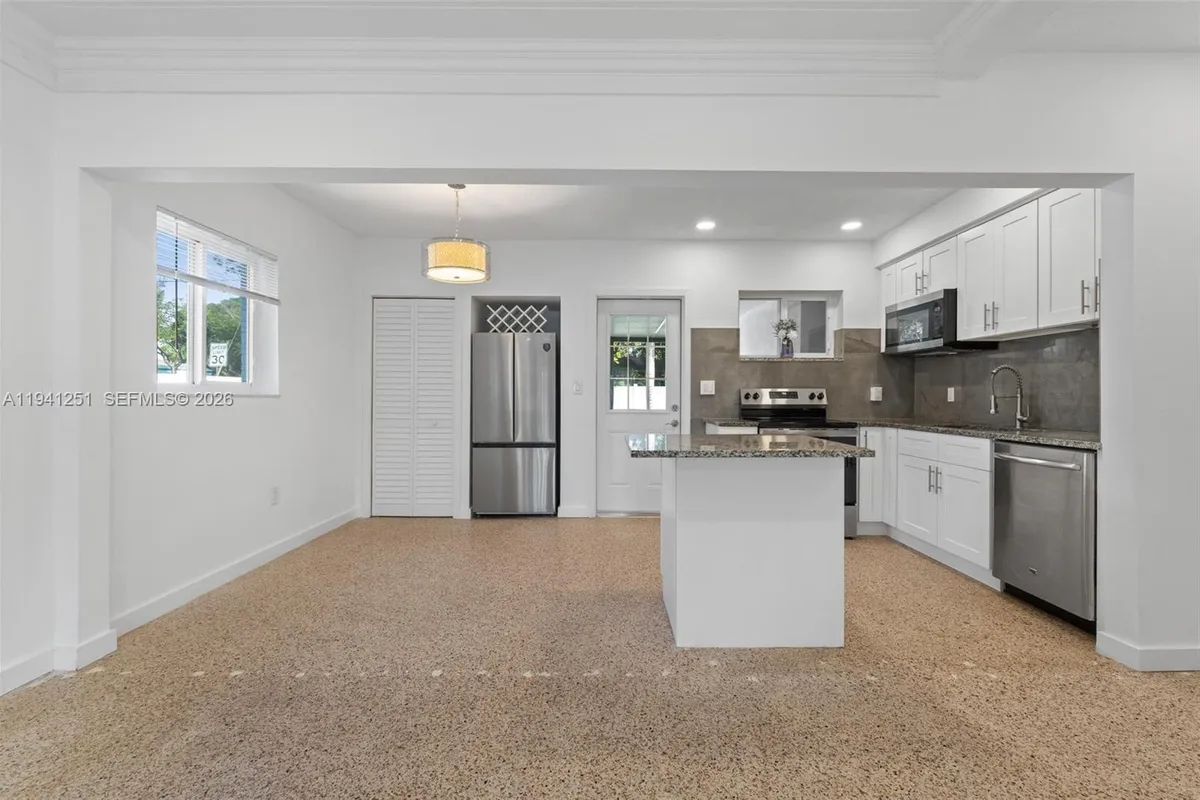 201 NE 169th St, North Miami Beach FL 33162