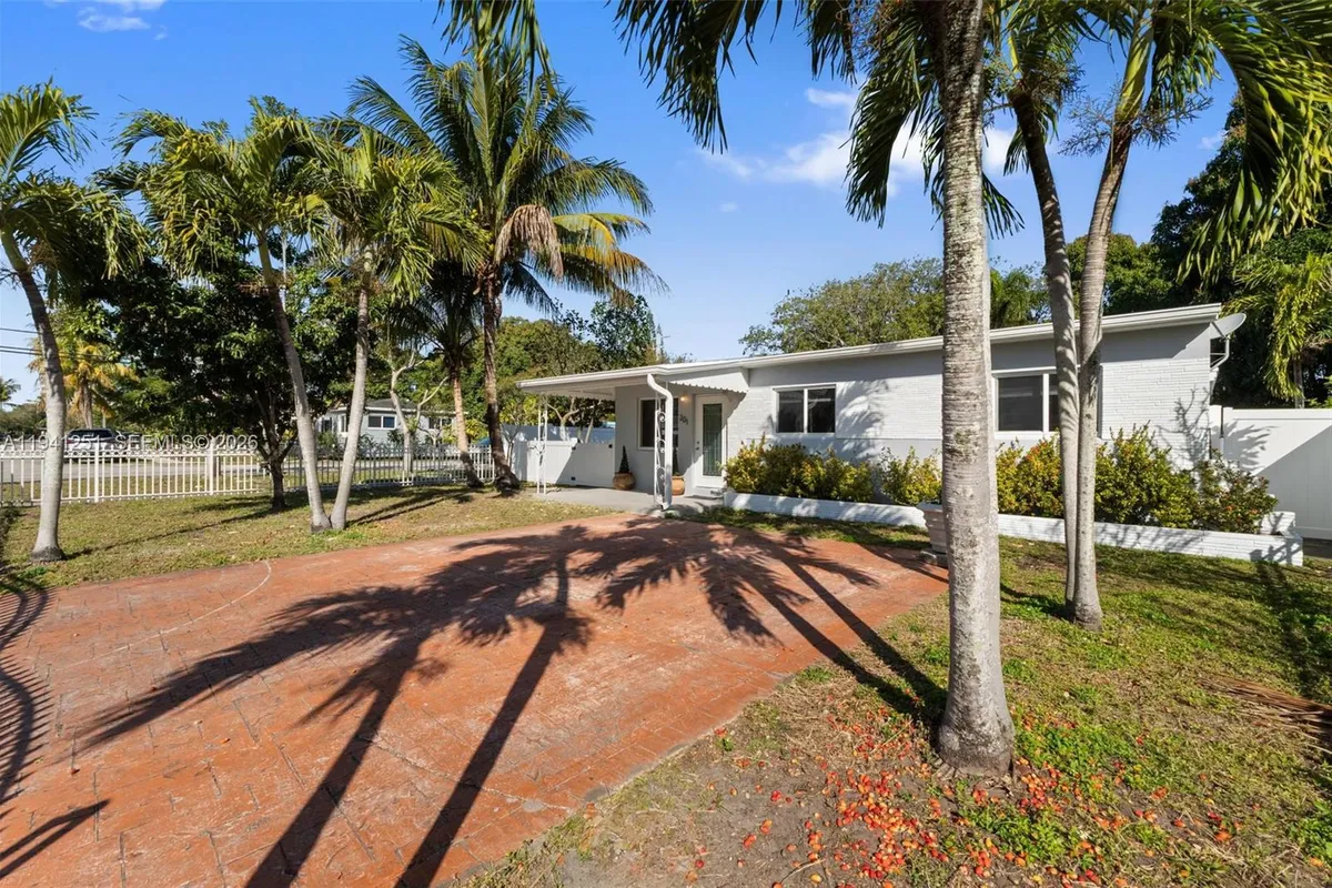 201 NE 169th St, North Miami Beach FL 33162
