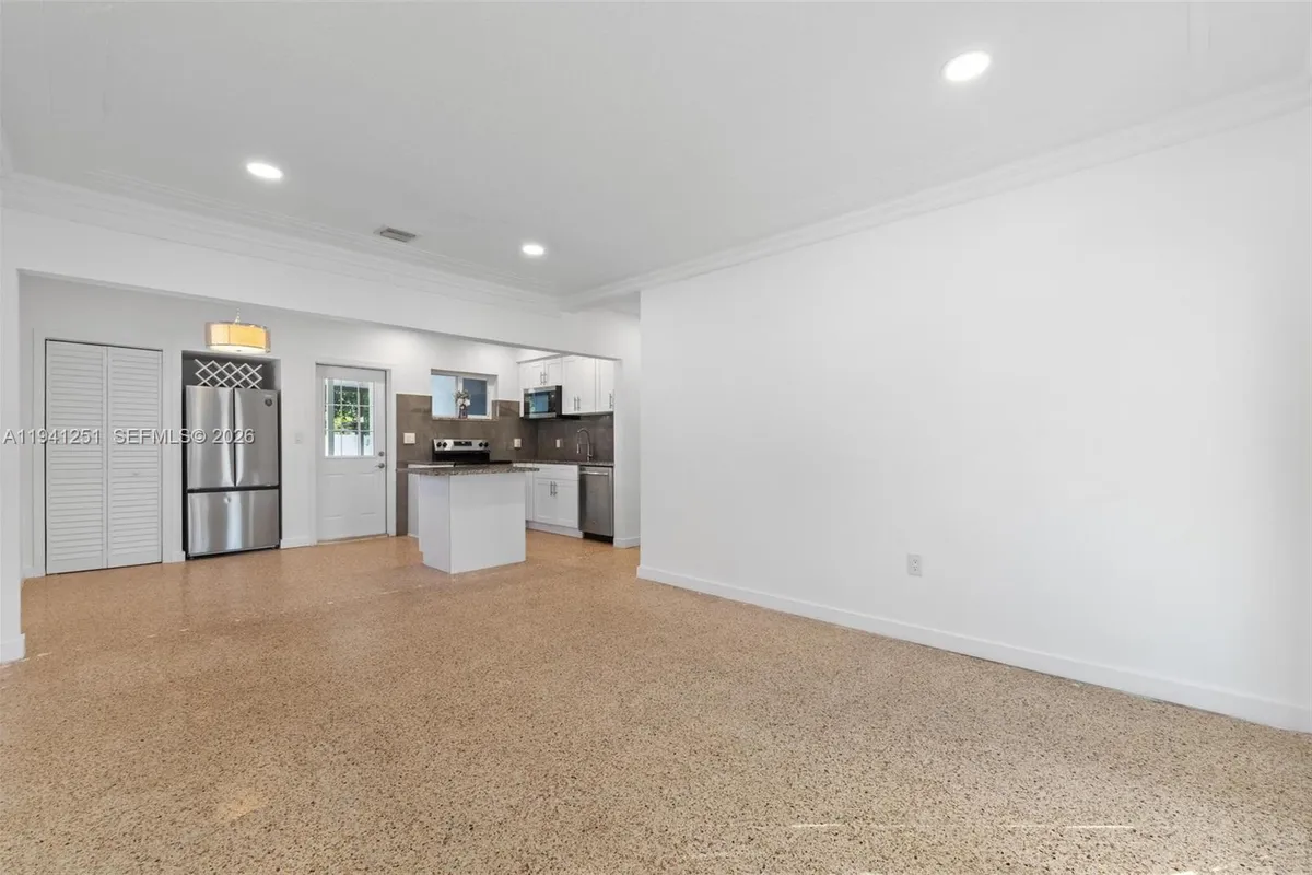 201 NE 169th St, North Miami Beach FL 33162