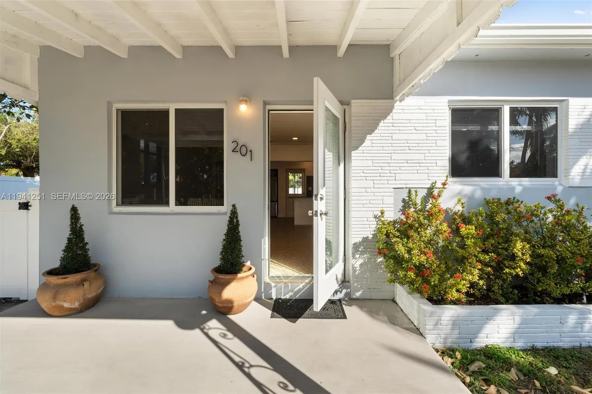 201 NE 169th St, North Miami Beach FL 33162