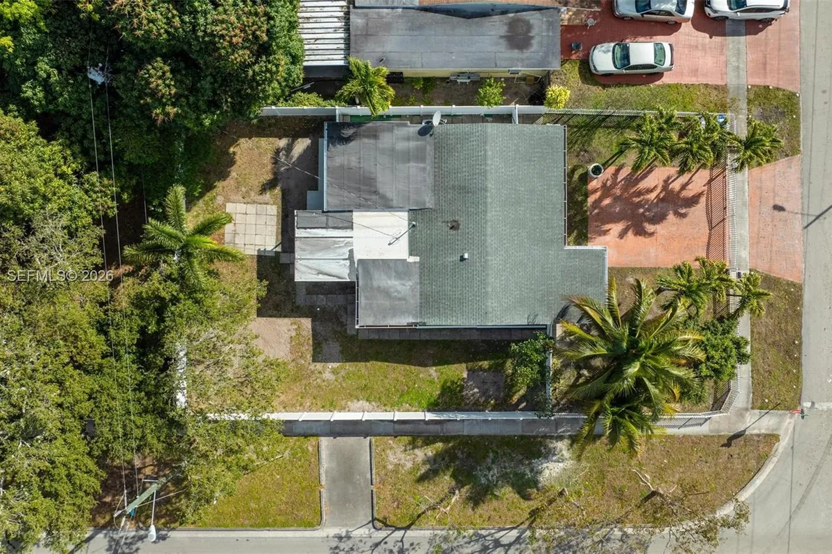 201 NE 169th St, North Miami Beach FL 33162