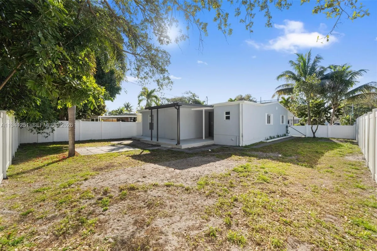 201 NE 169th St, North Miami Beach FL 33162