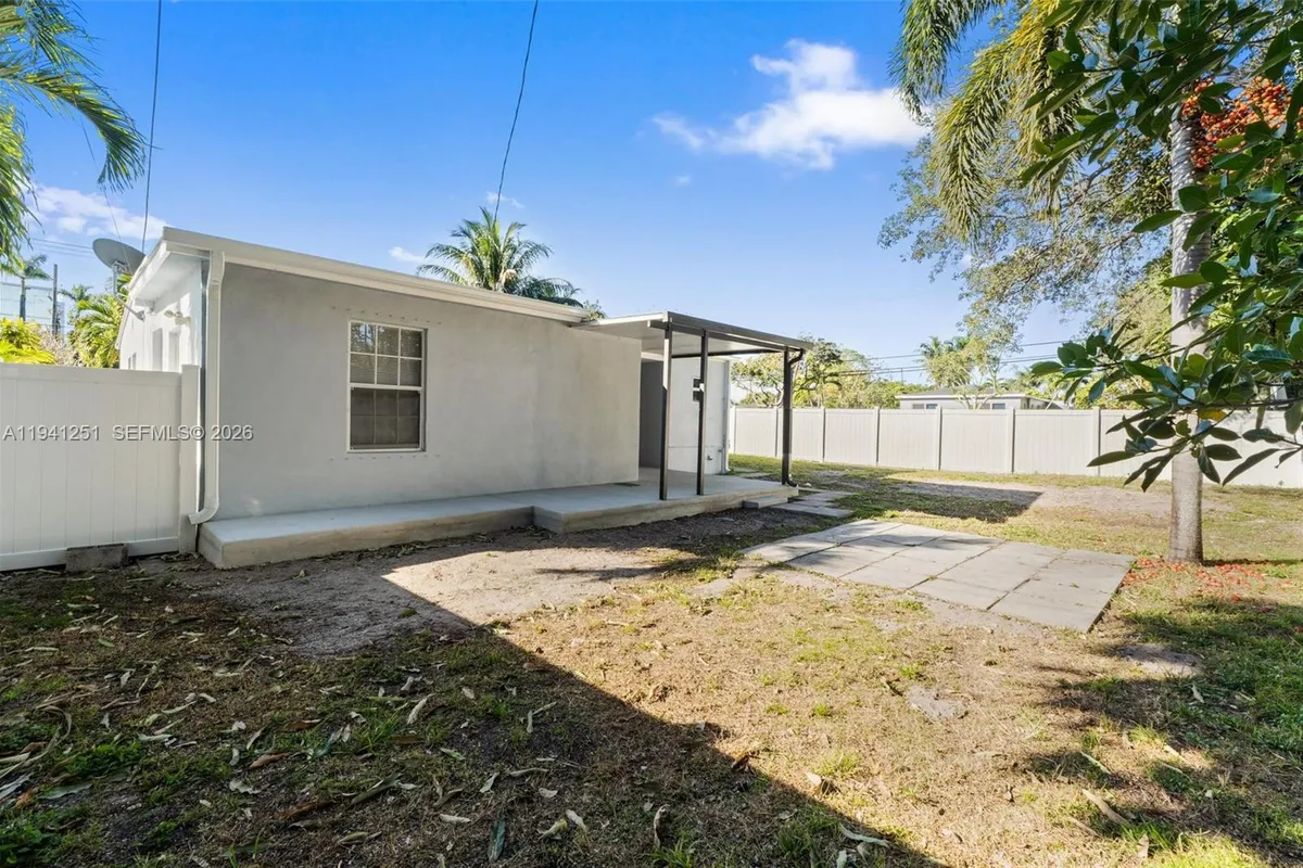 201 NE 169th St, North Miami Beach FL 33162