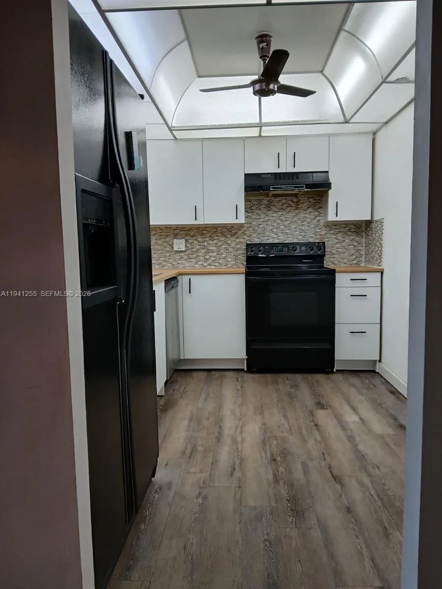 1300 Saint Charles Pl # 222, Pembroke Pines FL 33026