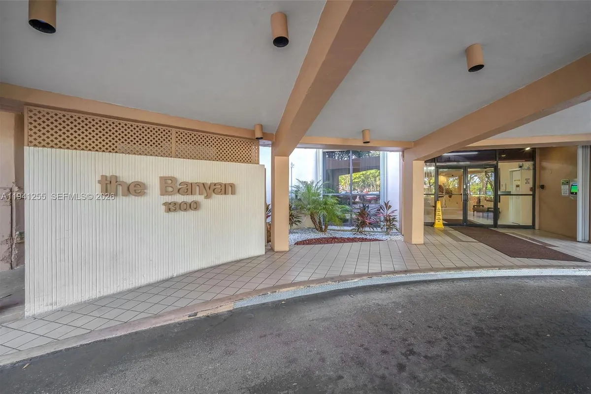 1300 Saint Charles Pl # 222, Pembroke Pines FL 33026