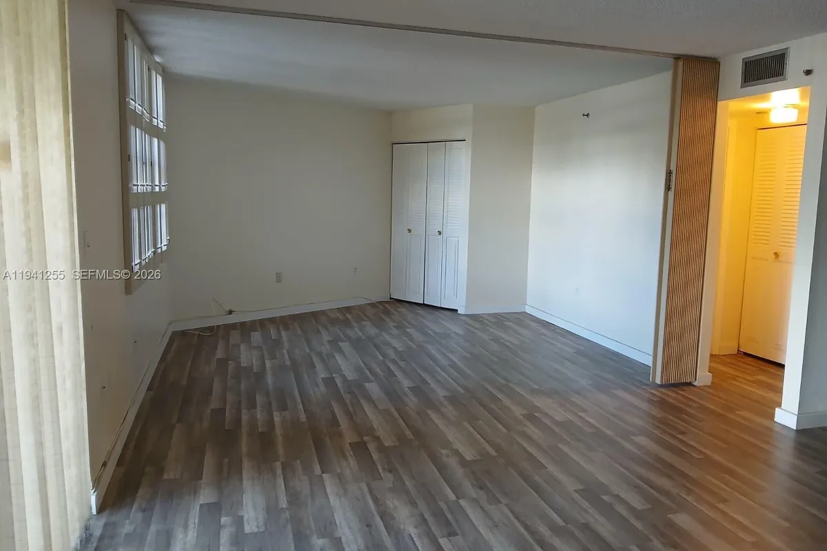 1300 Saint Charles Pl # 222, Pembroke Pines FL 33026