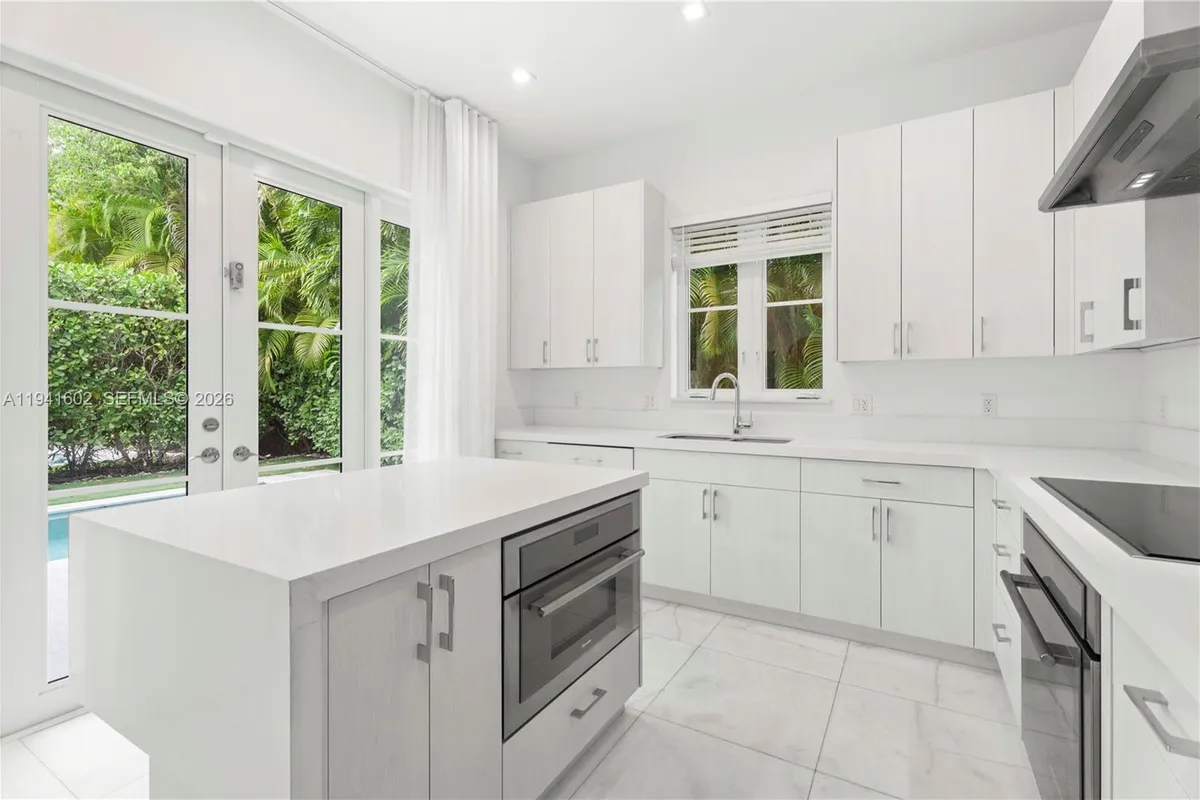 315 Santander Ave # 311, Coral Gables FL 33134