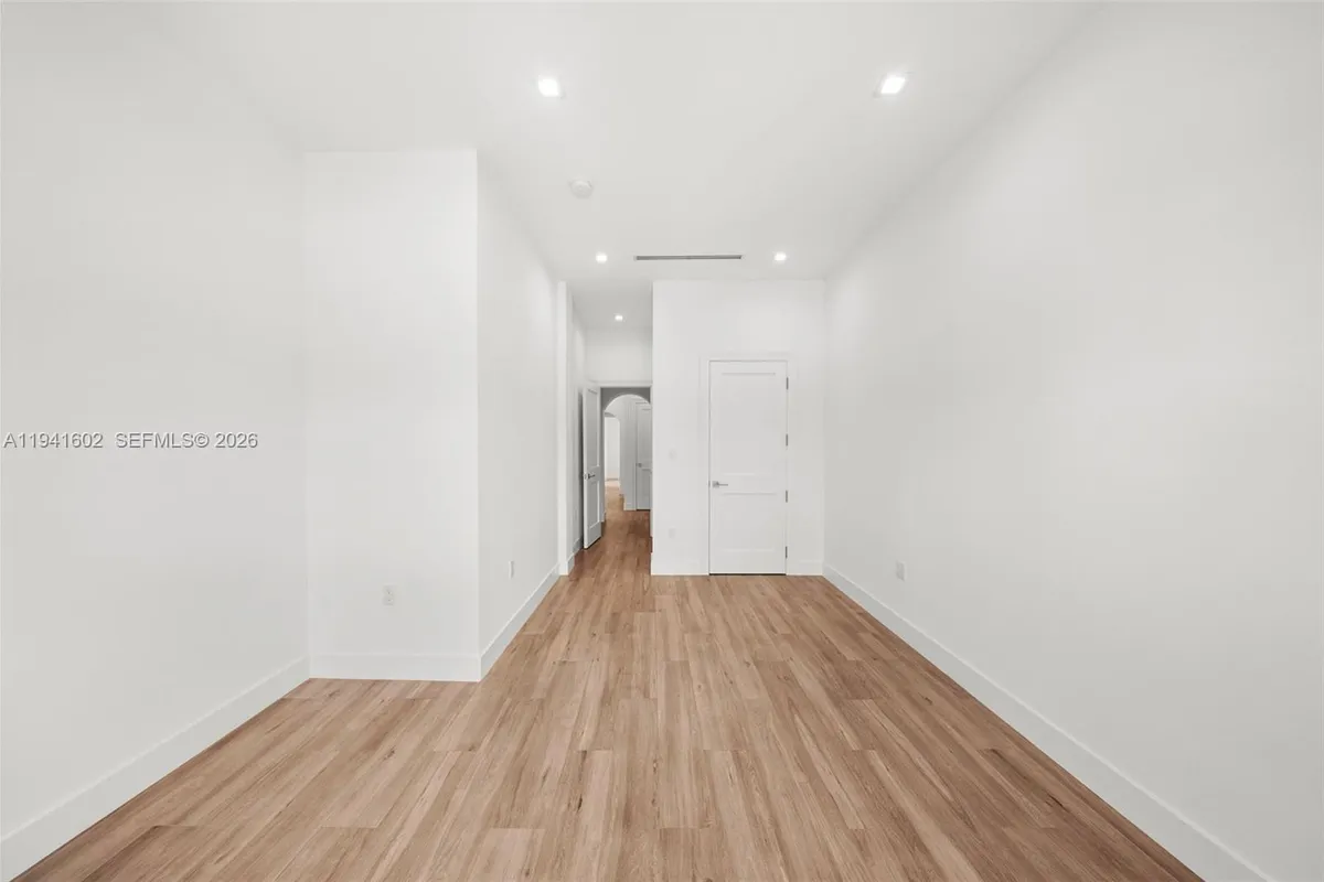 315 Santander Ave # 311, Coral Gables FL 33134