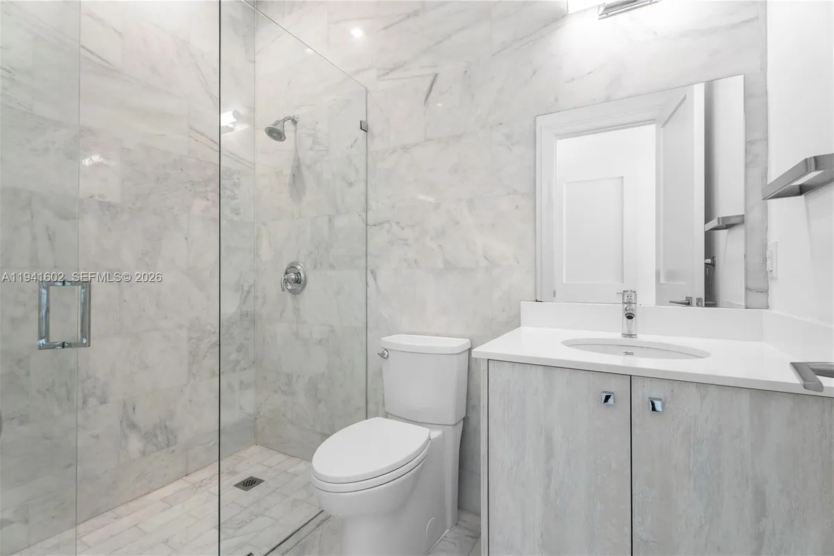 315 Santander Ave # 311, Coral Gables FL 33134