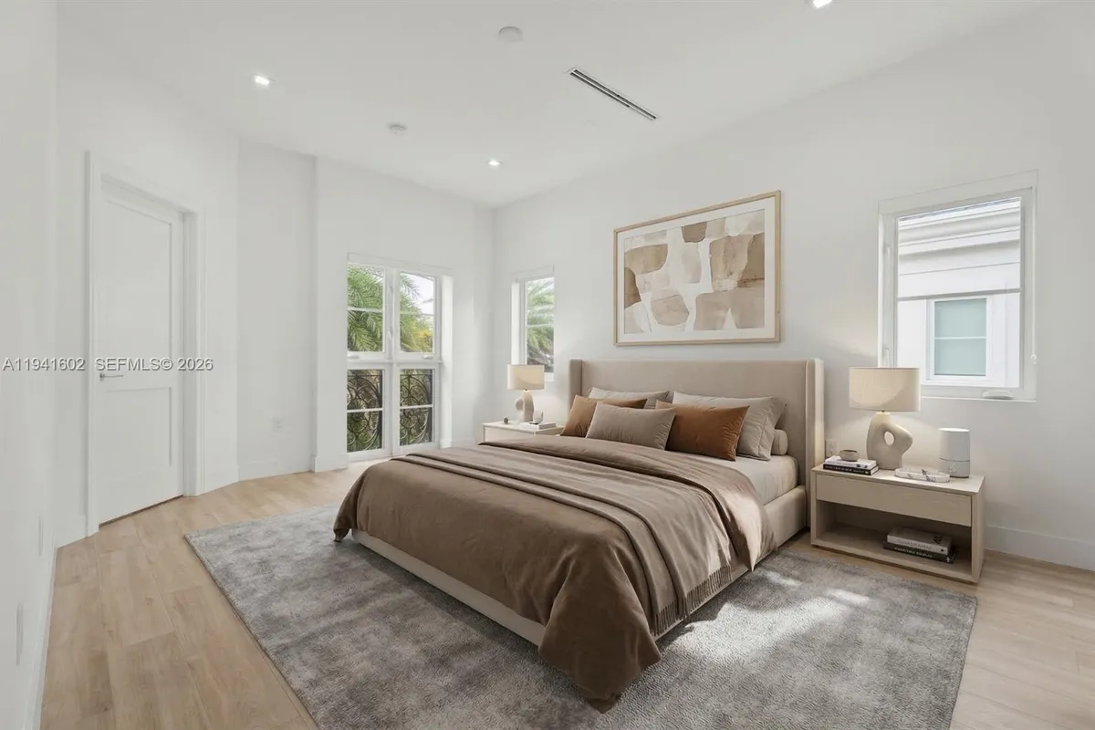 315 Santander Ave # 311, Coral Gables FL 33134