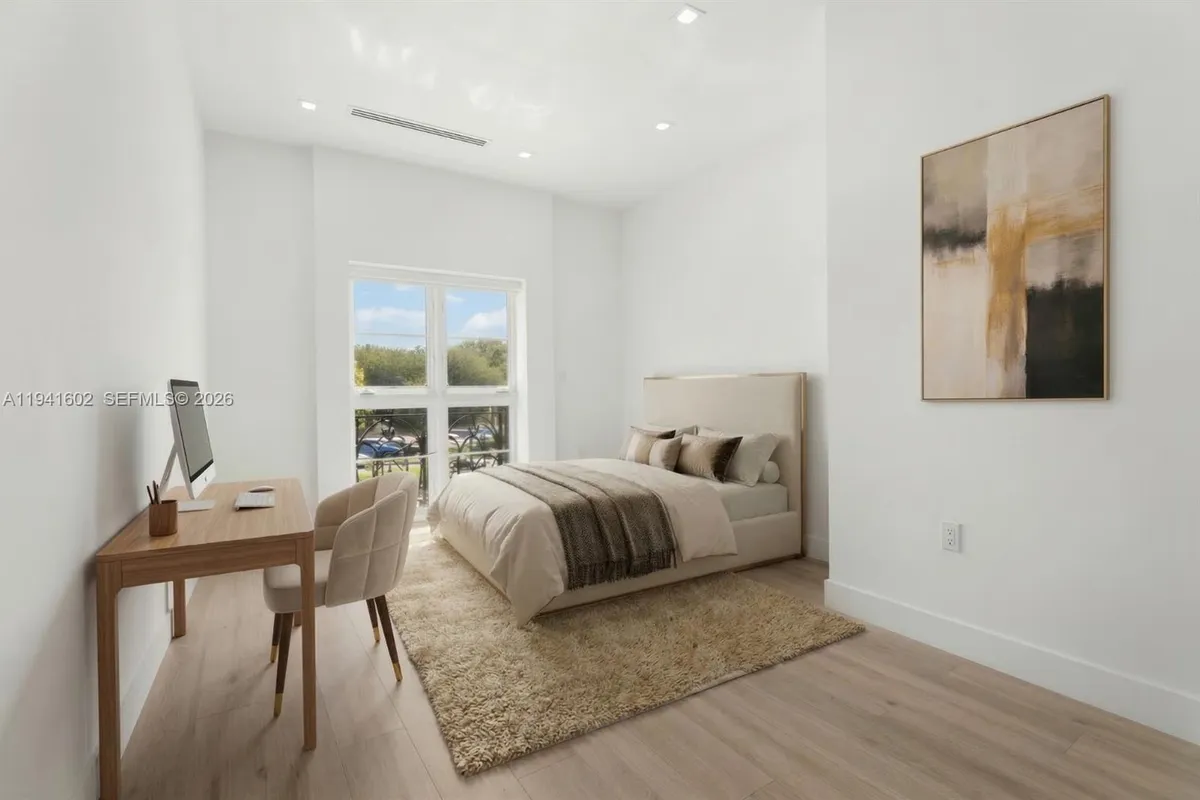 315 Santander Ave # 311, Coral Gables FL 33134