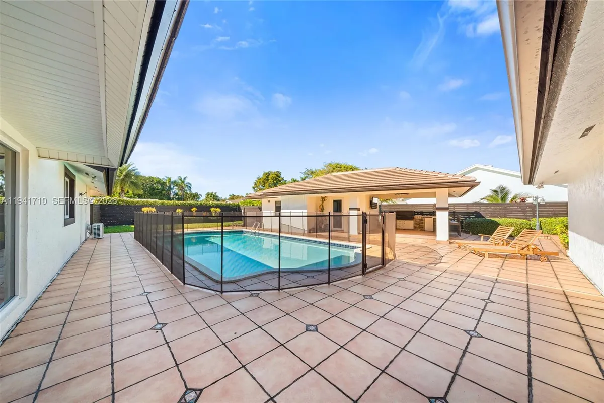 9461 SW 128th St, Miami FL 33176