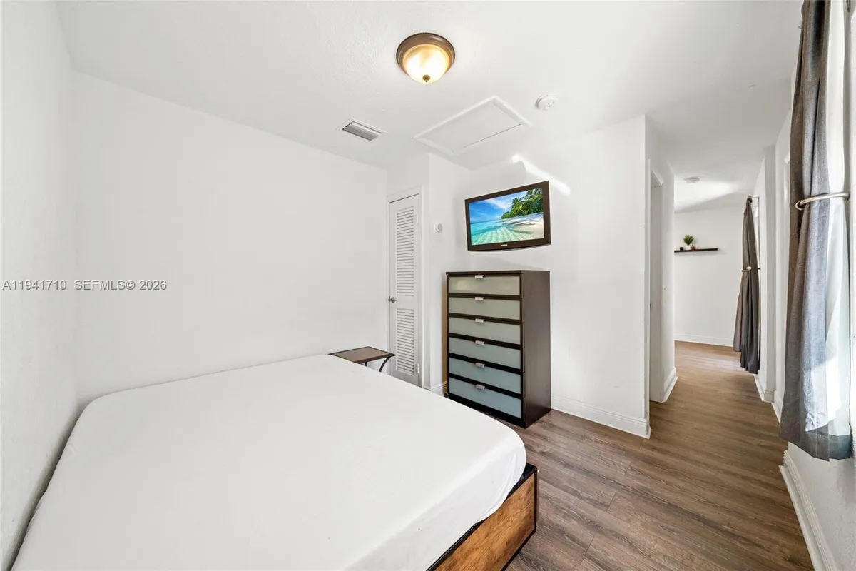 9461 SW 128th St, Miami FL 33176