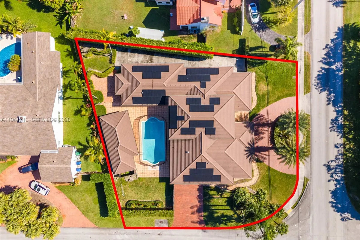 9461 SW 128th St, Miami FL 33176