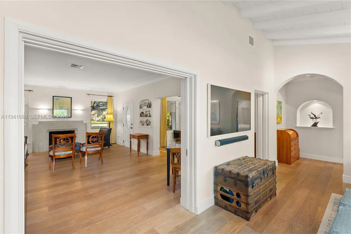 1901 Country Club Prado, Coral Gables FL 33134