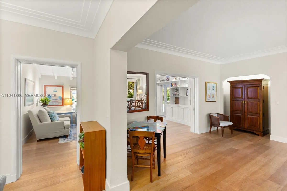 1901 Country Club Prado, Coral Gables FL 33134