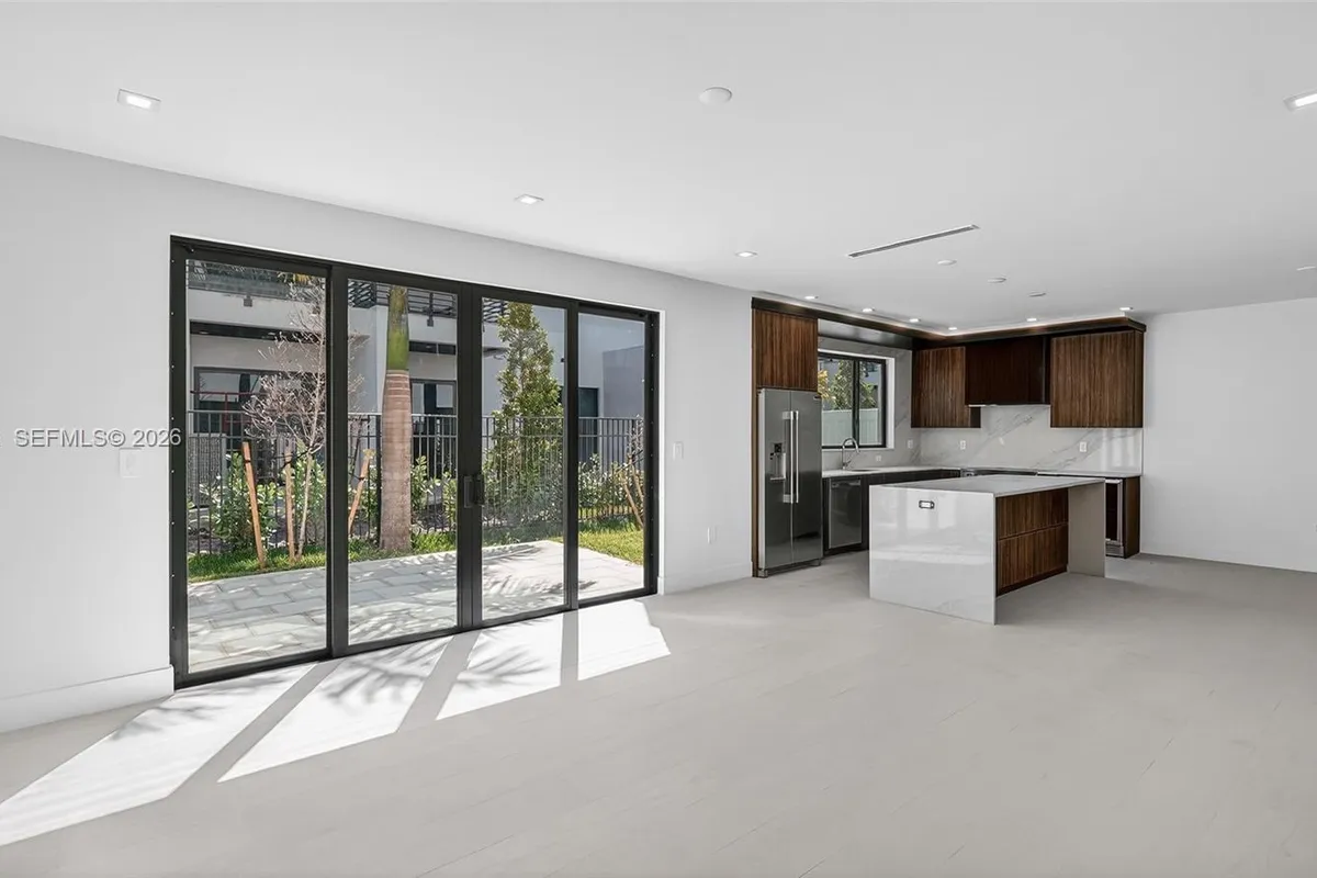 4620 SW 32nd Ave # A2, Dania Beach FL 33312