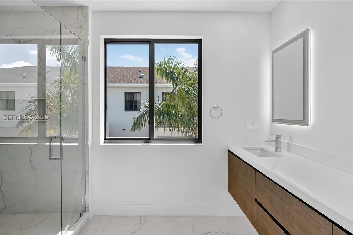 4620 SW 32nd Ave # A2, Dania Beach FL 33312