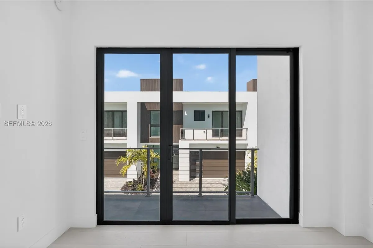 4620 SW 32nd Ave # A2, Dania Beach FL 33312