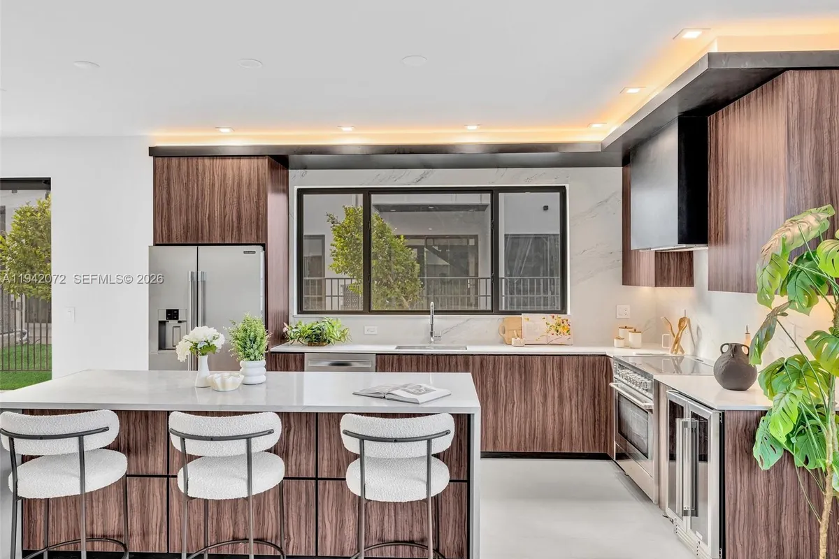 4620 SW 32nd Ave # A2, Dania Beach FL 33312