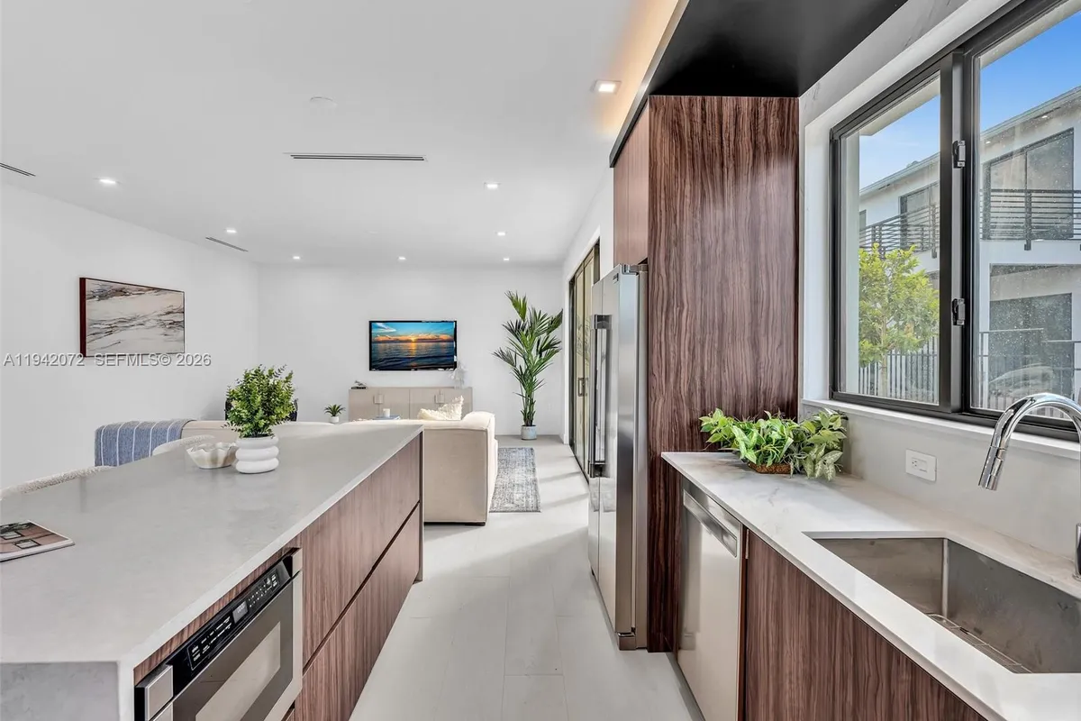 4620 SW 32nd Ave # A2, Dania Beach FL 33312