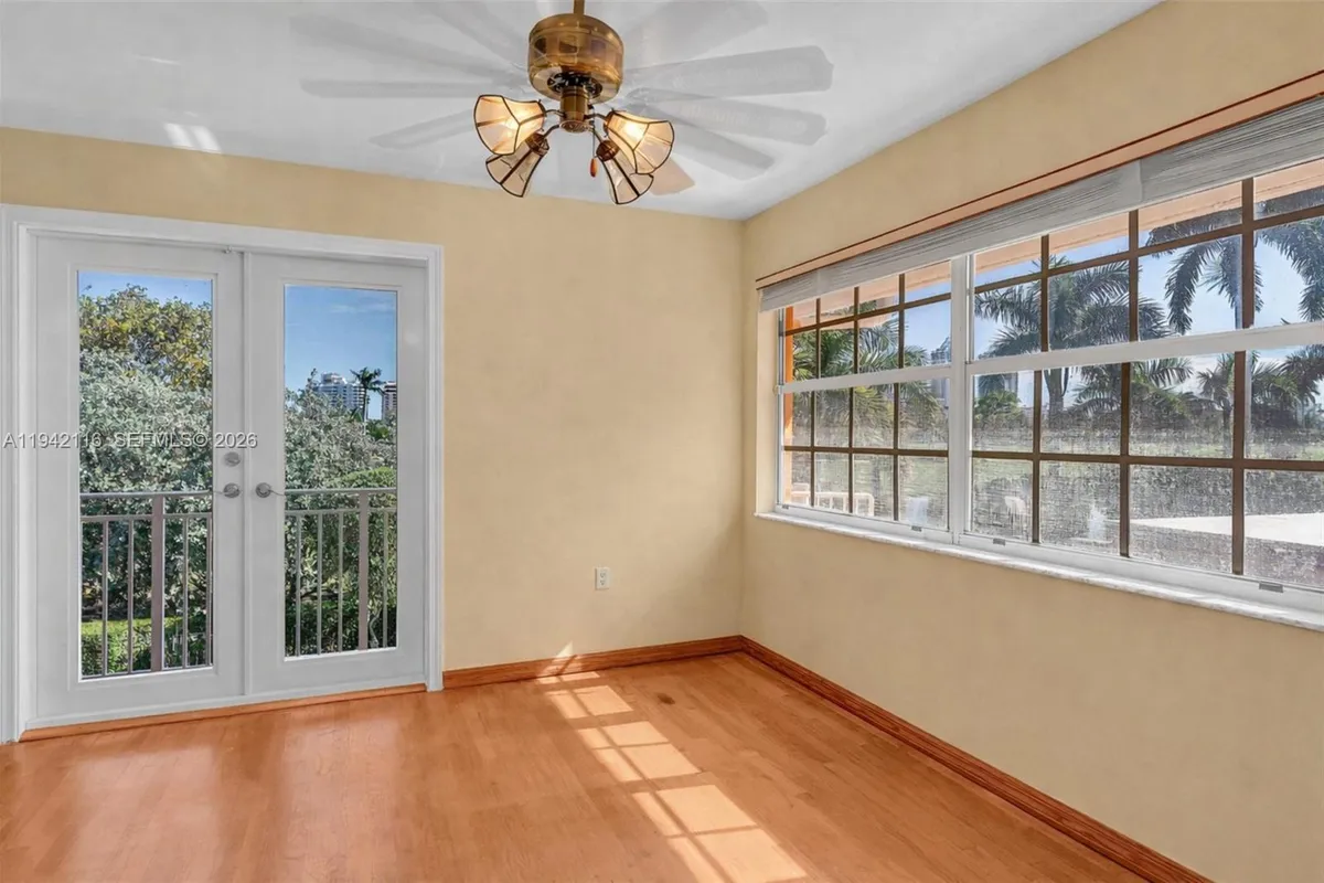 5309 Alton Rd, Miami Beach FL 33140