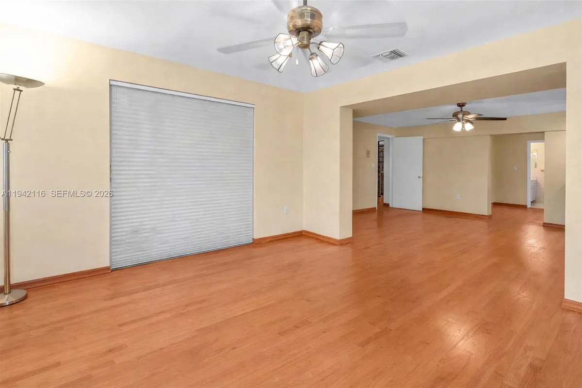 5309 Alton Rd, Miami Beach FL 33140