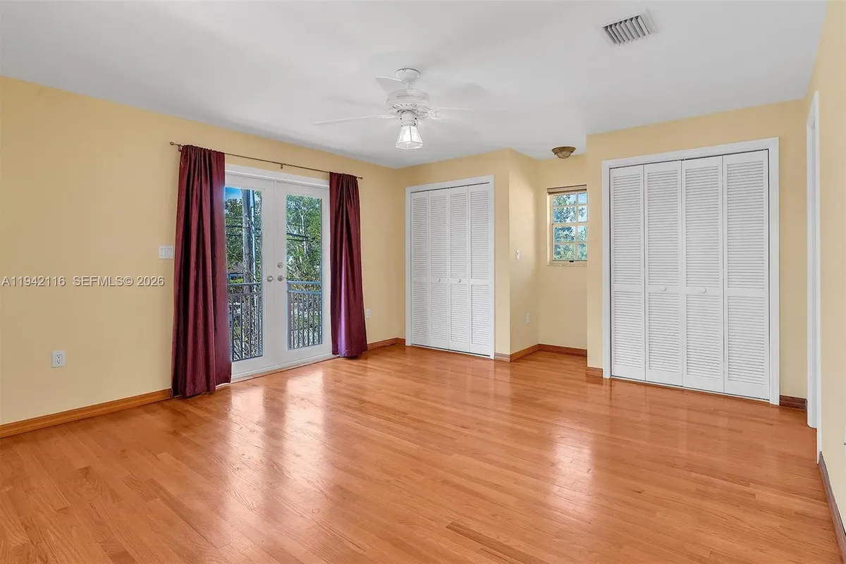 5309 Alton Rd, Miami Beach FL 33140