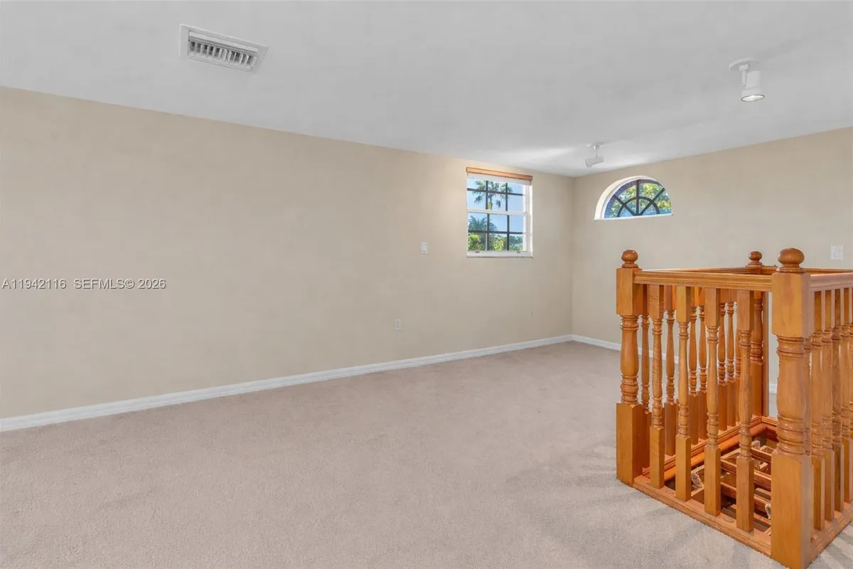 5309 Alton Rd, Miami Beach FL 33140