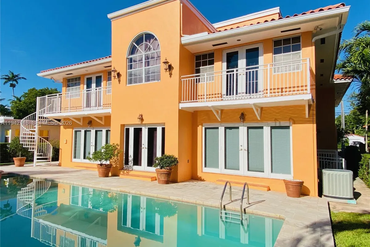 5309 Alton Rd, Miami Beach FL 33140